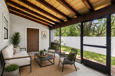 Townhouse in Tampa, Florida 3 bedrooms, 148.64 sq.m. № 2228053 - photo 24