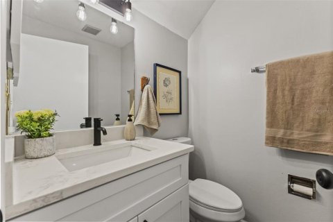 Townhouse in Tampa, Florida 3 bedrooms, 148.64 sq.m. № 2228053 - photo 13