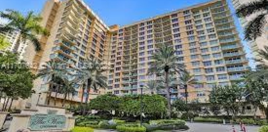 Estudio en el Condominio en Hollywood, Florida  № 2012176