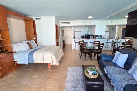 Condominio en alquiler en Hollywood, Florida, 45.15 m2 № 2012176 - foto 10