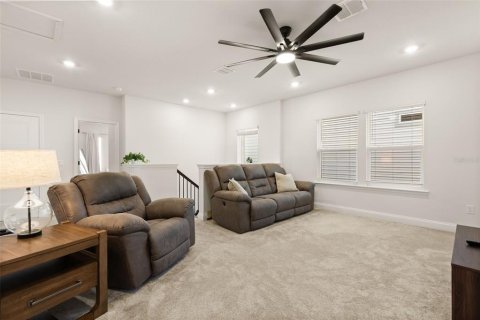 House in Clermont, Florida 4 bedrooms, 282.7 sq.m. № 2306434 - photo 16