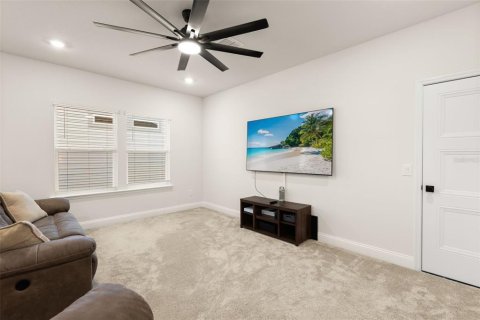 House in Clermont, Florida 4 bedrooms, 282.7 sq.m. № 2306434 - photo 15