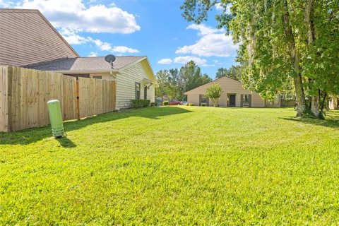 Townhouse in Brooksville, Florida 2 bedrooms, 84.45 sq.m. № 2381116 - photo 27