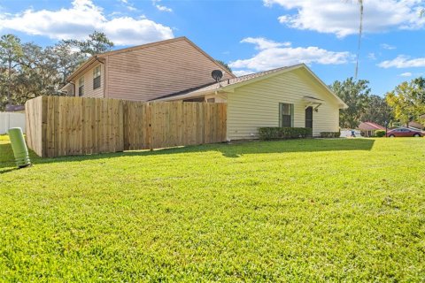 Townhouse in Brooksville, Florida 2 bedrooms, 84.45 sq.m. № 2381116 - photo 28