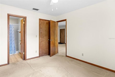 Townhouse in Brooksville, Florida 2 bedrooms, 84.45 sq.m. № 2381116 - photo 18