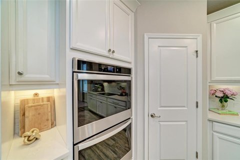 House in Parrish, Florida 4 bedrooms, 215.44 sq.m. № 2216790 - photo 19