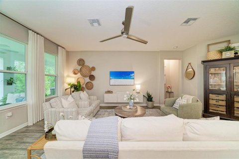 House in Parrish, Florida 4 bedrooms, 215.44 sq.m. № 2216790 - photo 8