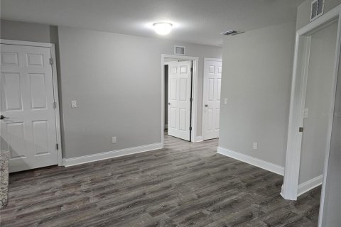 House in Auburndale, Florida 3 bedrooms, 108.97 sq.m. № 1918592 - photo 8
