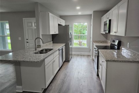 House in Auburndale, Florida 3 bedrooms, 108.97 sq.m. № 1918592 - photo 5