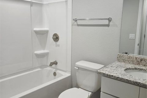 House in Auburndale, Florida 3 bedrooms, 108.97 sq.m. № 1918592 - photo 18