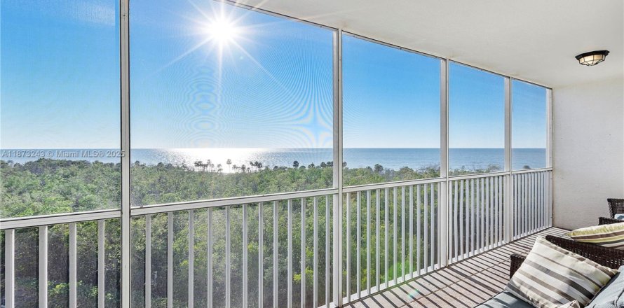 Condominio en Naples, Florida, 3 dormitorios  № 2017133