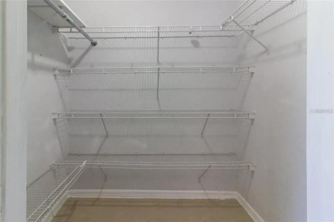 Купить виллу или дом в Белвью, Флорида 7 комнат, 163.51м2, № 2092026 - фото 13
