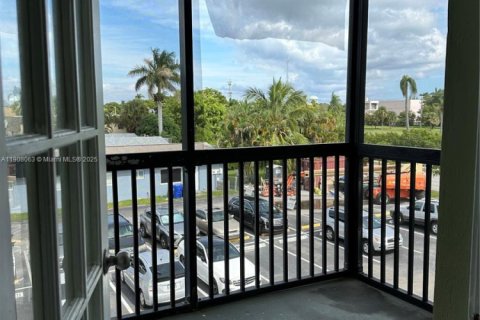 Copropriété à vendre à Hollywood, Floride: 2 chambres, 87.05 m2 № 2013408 - photo 13