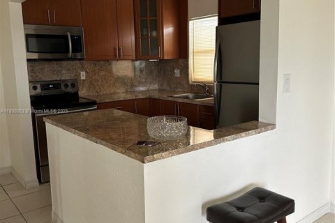 Copropriété à vendre à Hollywood, Floride: 2 chambres, 87.05 m2 № 2013408 - photo 7