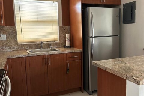 Copropriété à vendre à Hollywood, Floride: 2 chambres, 87.05 m2 № 2013408 - photo 5