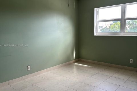 Copropriété à vendre à Hollywood, Floride: 2 chambres, 87.05 m2 № 2013408 - photo 20