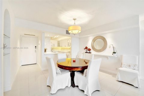 Copropriété à vendre à Hollywood, Floride: 2 chambres, 97.55 m2 № 2246420 - photo 4