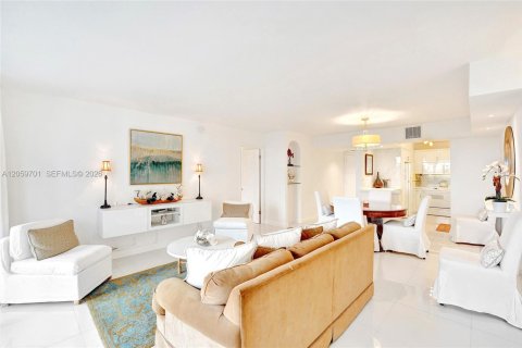 Copropriété à vendre à Hollywood, Floride: 2 chambres, 97.55 m2 № 2246420 - photo 11