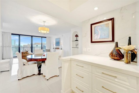 Copropriété à vendre à Hollywood, Floride: 2 chambres, 97.55 m2 № 2246420 - photo 9