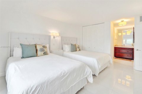 Copropriété à vendre à Hollywood, Floride: 2 chambres, 97.55 m2 № 2246420 - photo 22