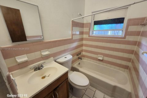Propiedad comercial en venta en Miami, Florida, 271.27 m2 № 1709628 - foto 6