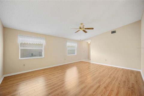 Villa ou maison à vendre à Lakeland, Floride: 2 chambres, 133.87 m2 № 2094319 - photo 8