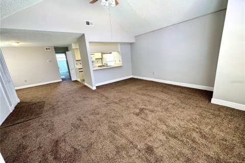 Condominio en alquiler en Kissimmee, Florida, 2 dormitorios, 102.19 m2 № 1902694 - foto 5