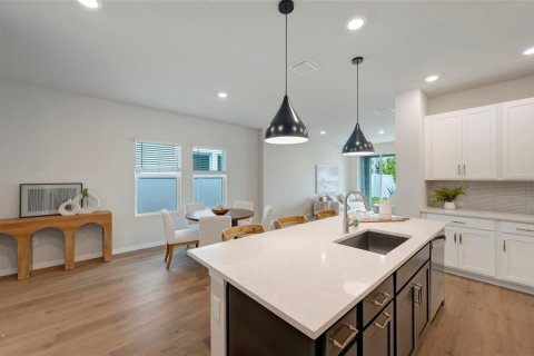 Villa ou maison à vendre à Wesley Chapel, Floride: 3 chambres, 168.62 m2 № 2208638 - photo 4