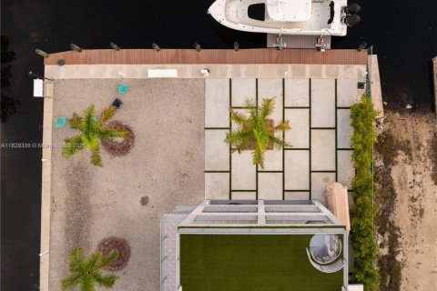 Casa en venta en Key Largo, Florida, 5 dormitorios, 264.59 m2 № 2014374 - foto 17