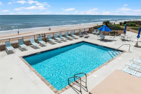 Condo in Daytona Beach, Florida, 2 bedrooms  № 2135930 - photo 10