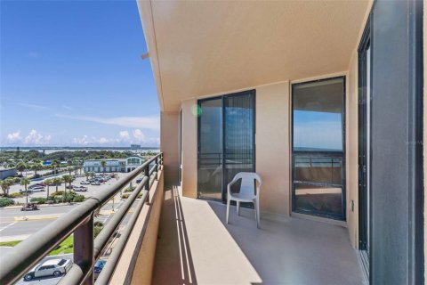 Condo in Daytona Beach, Florida, 2 bedrooms  № 2135930 - photo 28