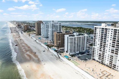 Condo à Daytona Beach, Floride, 2 chambres  № 2135930