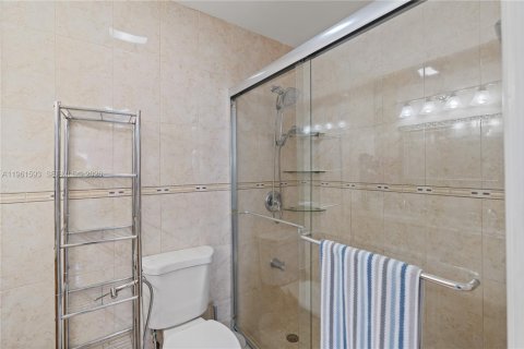 Condominio en venta en Miami, Florida, 3 dormitorios, 114.46 m2 № 2090651 - foto 29
