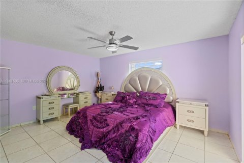 Condominio en venta en Miami, Florida, 3 dormitorios, 114.46 m2 № 2090651 - foto 24
