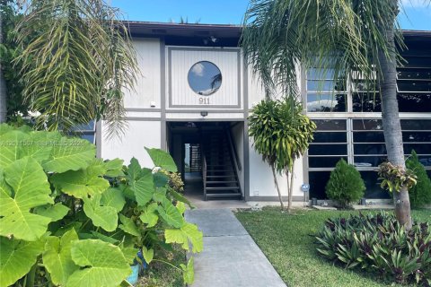 Condominio en venta en Miami, Florida, 3 dormitorios, 99.41 m2 № 2075281 - foto 2