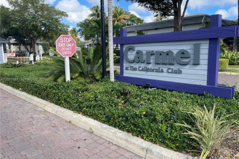 Condo in Miami, Florida, 3 bedrooms № 2075281