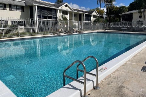 Condominio en venta en Miami, Florida, 3 dormitorios, 99.41 m2 № 2075281 - foto 23
