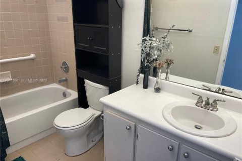 Condominio en venta en Miami, Florida, 3 dormitorios, 99.41 m2 № 2075281 - foto 13