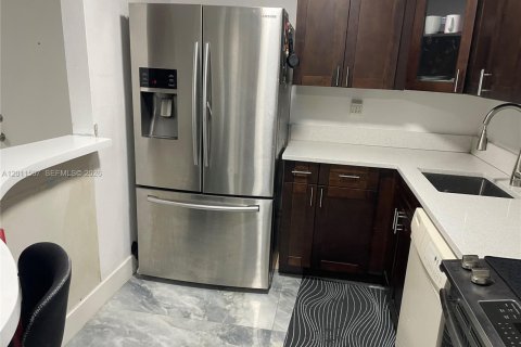 Condominio en venta en Miami, Florida, 3 dormitorios, 99.41 m2 № 2075281 - foto 6