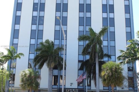 Oficina en alquiler en North Miami, Florida № 1093963 - foto 1