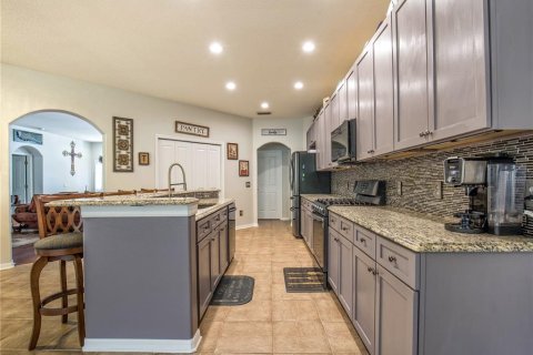 Купить виллу или дом в Тринити, Флорида 8 комнат, 210.7м2, № 2142485 - фото 3