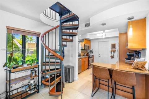 Casa en alquiler en Fort Lauderdale, Florida, 2 dormitorios № 1896704 - foto 6