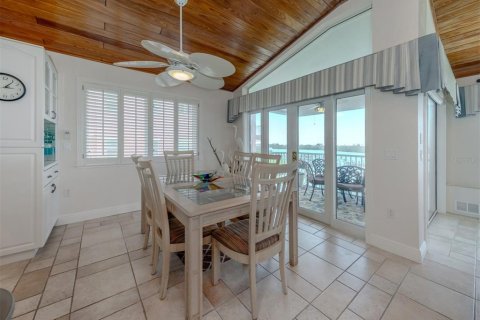 Condo in Englewood, Florida, 3 bedrooms  № 1913393 - photo 16