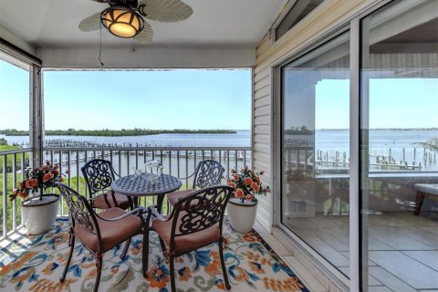 Condo in Englewood, Florida, 3 bedrooms  № 1913393 - photo 10