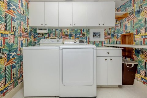Condo in Englewood, Florida, 3 bedrooms  № 1913393 - photo 22