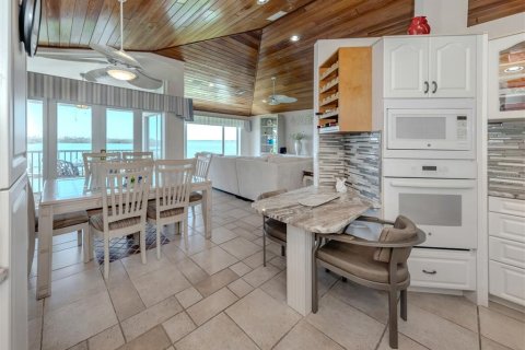 Condo in Englewood, Florida, 3 bedrooms  № 1913393 - photo 15