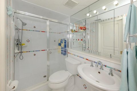 Condo in Englewood, Florida, 3 bedrooms  № 1913393 - photo 21