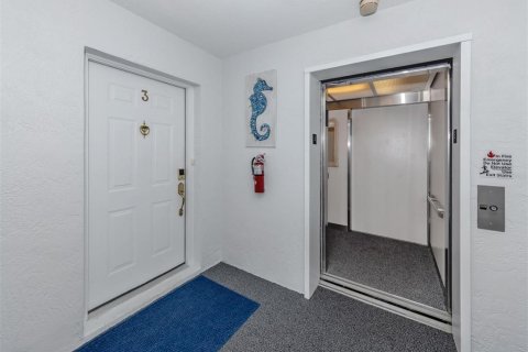 Condo in Englewood, Florida, 3 bedrooms  № 1913393 - photo 27