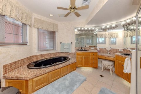 Condo in Englewood, Florida, 3 bedrooms  № 1913393 - photo 18