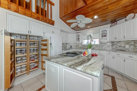 Condo in Englewood, Florida, 3 bedrooms  № 1913393 - photo 13